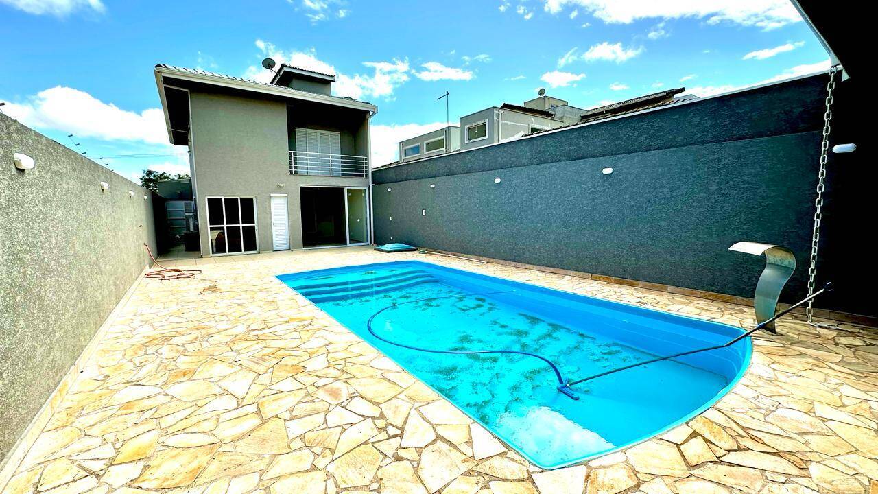 #497 - Casa para Venda em Atibaia - SP