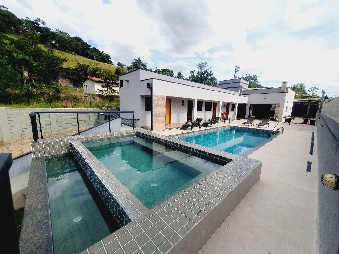 #786 - Chácara em condomínio para Venda em Bom Jesus dos Perdões - SP