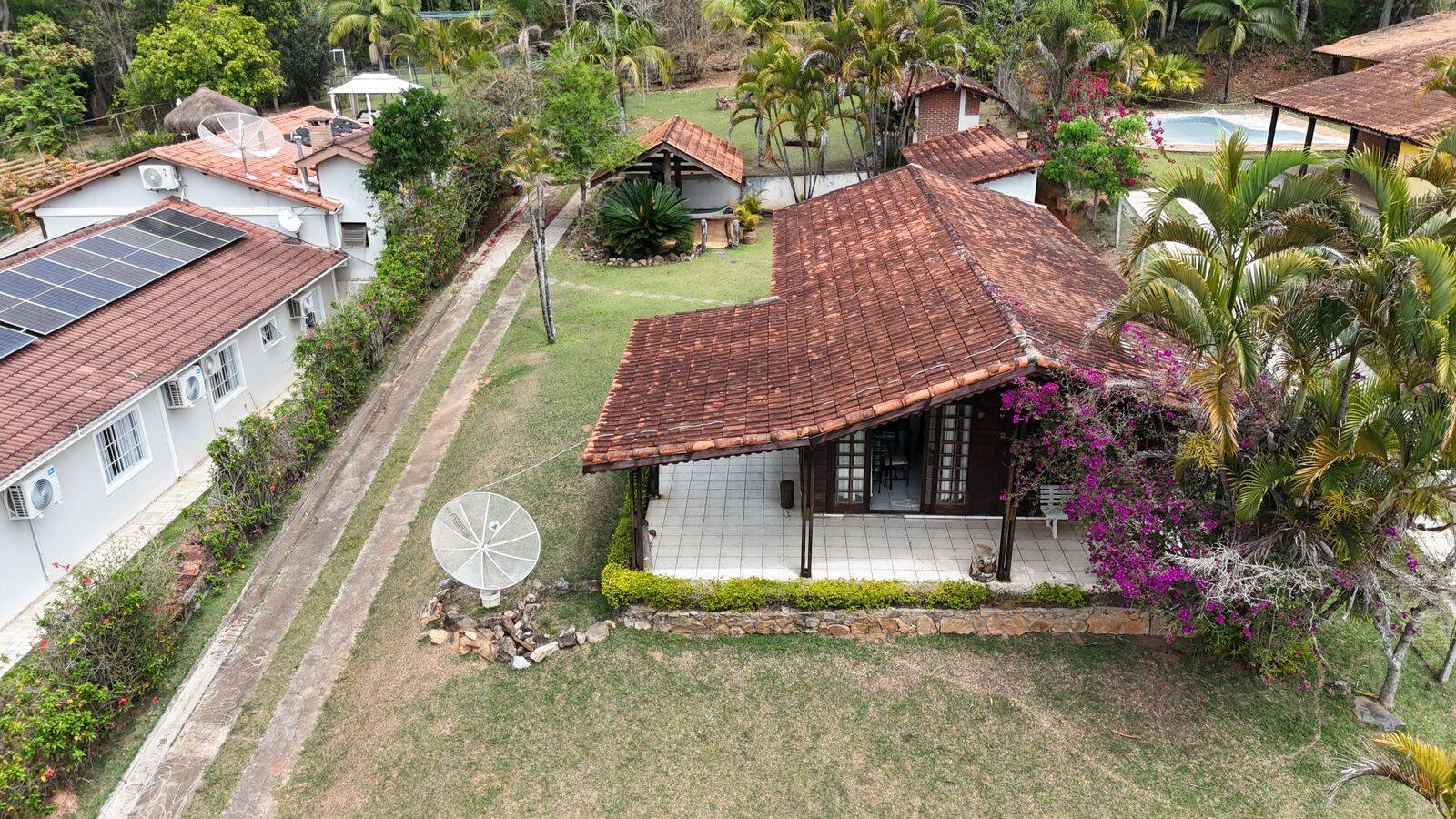 #1073 - Chácara em condomínio para Venda em Bom Jesus dos Perdões - SP
