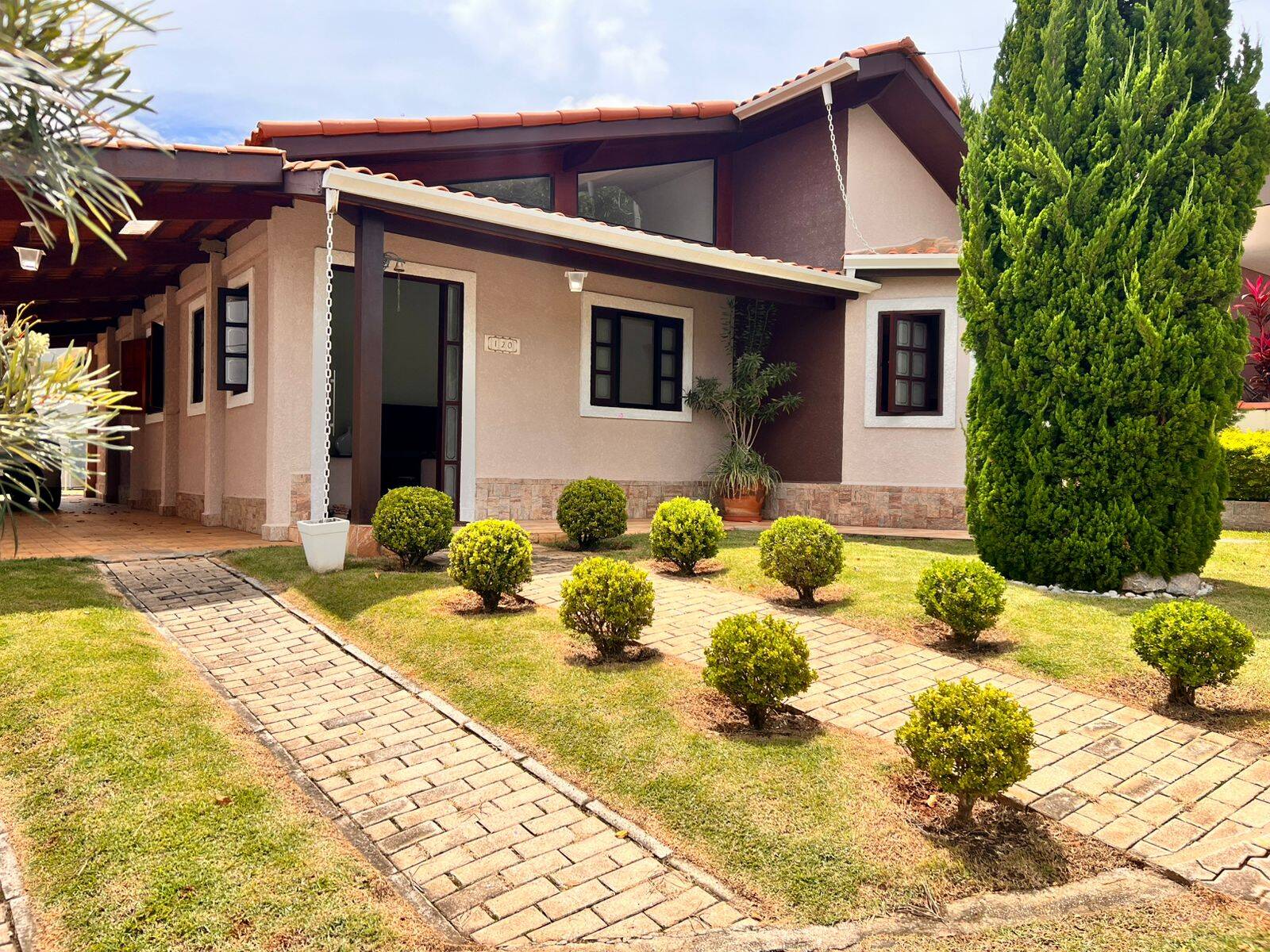 #818 - Casa em condomínio para Venda em Atibaia - SP
