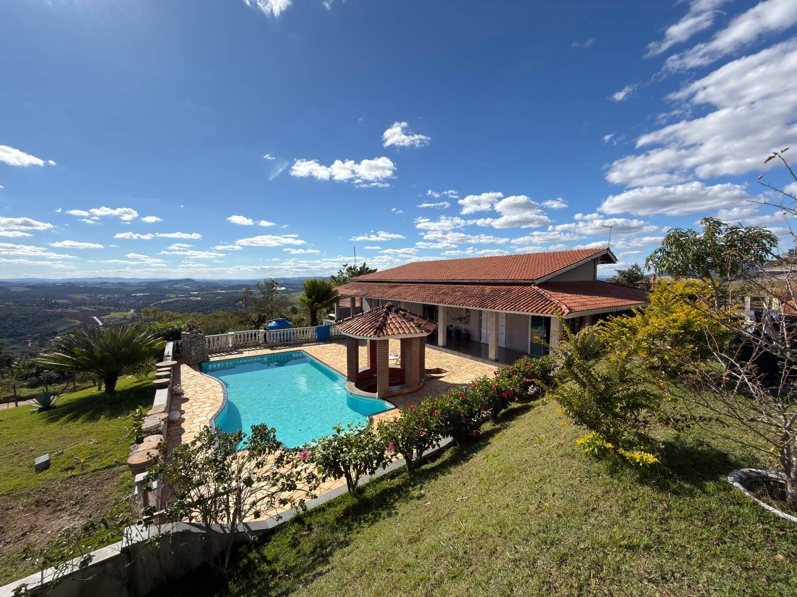 #1341 - Casa para Venda em Atibaia - SP