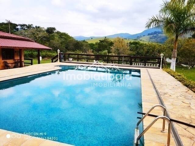 Venda em Cachoeirinha - Bom Jesus dos Perdões