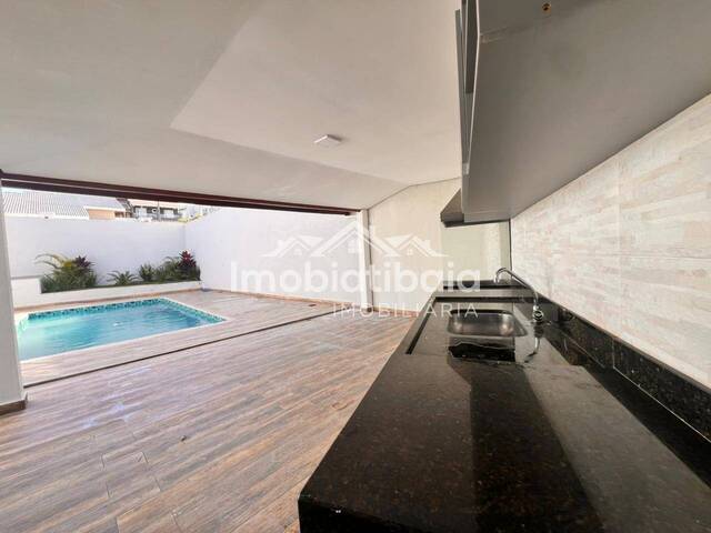 Casa para Venda em Atibaia - 4
