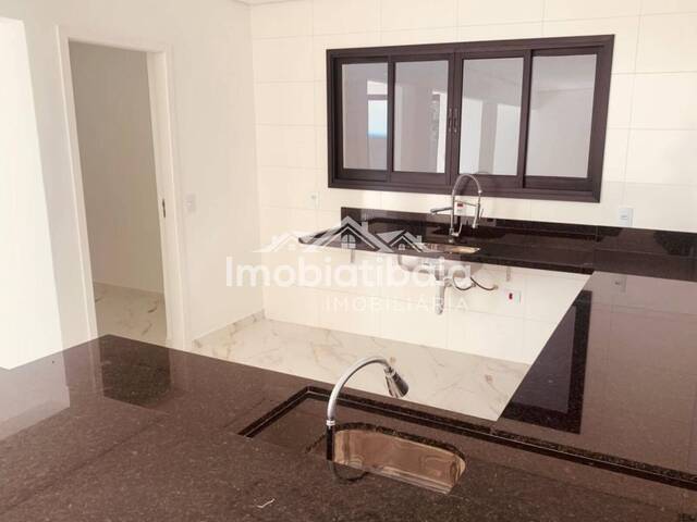 #845 - Casa em condomínio para Venda em Atibaia - SP