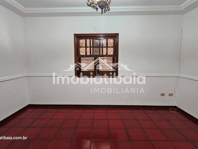 Casa para Venda em Atibaia - 3