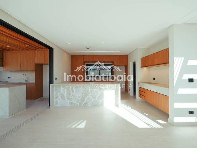 Casa para Venda em Atibaia - 2