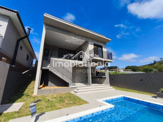 Casa para Venda em Atibaia - 2