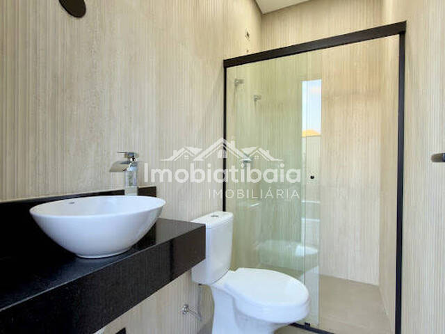 Casa para Venda em Atibaia - 3
