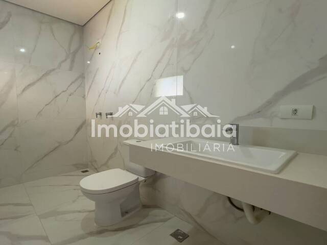 Casa para Venda em Atibaia - 3