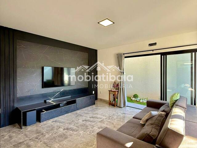 Casa para Venda em Atibaia - 2