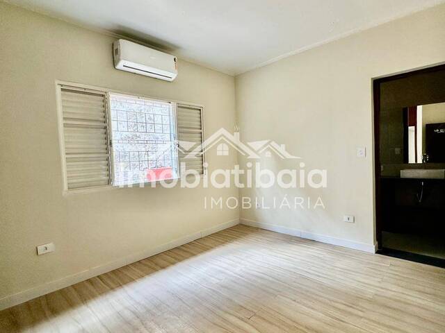 Casa para Venda em Atibaia - 3