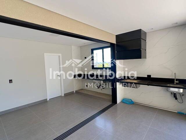 Casa para Venda em Atibaia - 3