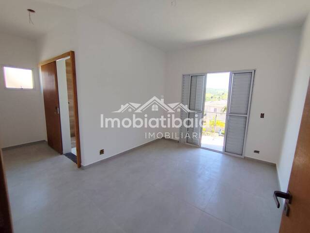 Casa para Venda em Atibaia - 3