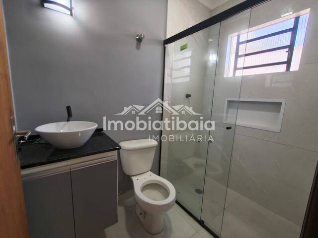 Casa para Venda em Atibaia - 2