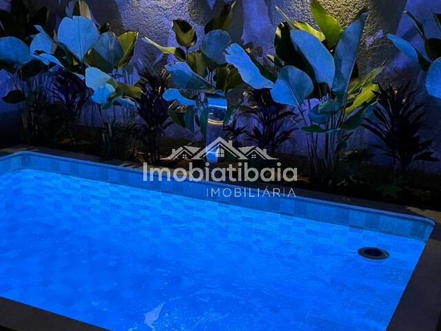 Casa para Venda em Atibaia - 3