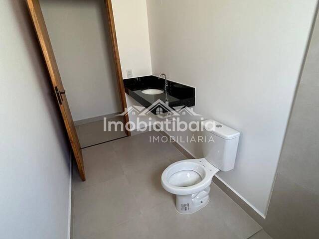 Casa para Venda em Atibaia - 3
