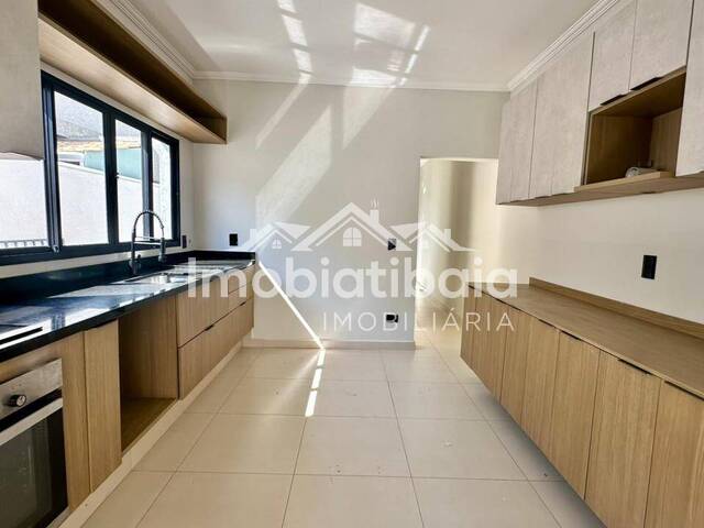 Casa para Venda em Atibaia - 2