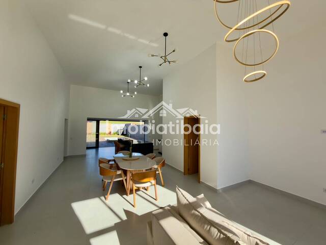 Casa para Venda em Atibaia - 3