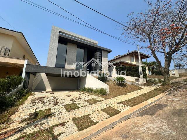 Casa para Venda em Atibaia - 3